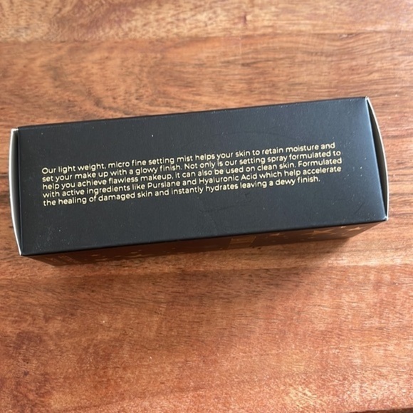 SAINT Luxe Setting Spray - Picture 3 of 5